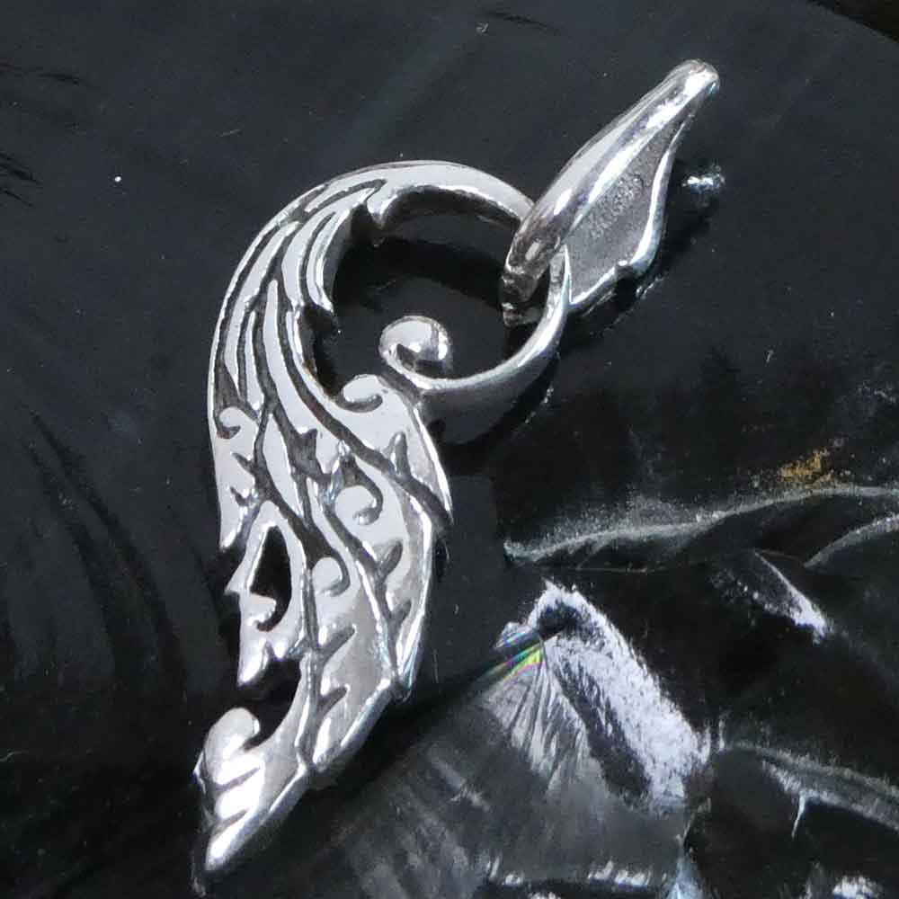 Fein verziertes Blatt Kettenanhänger Silber