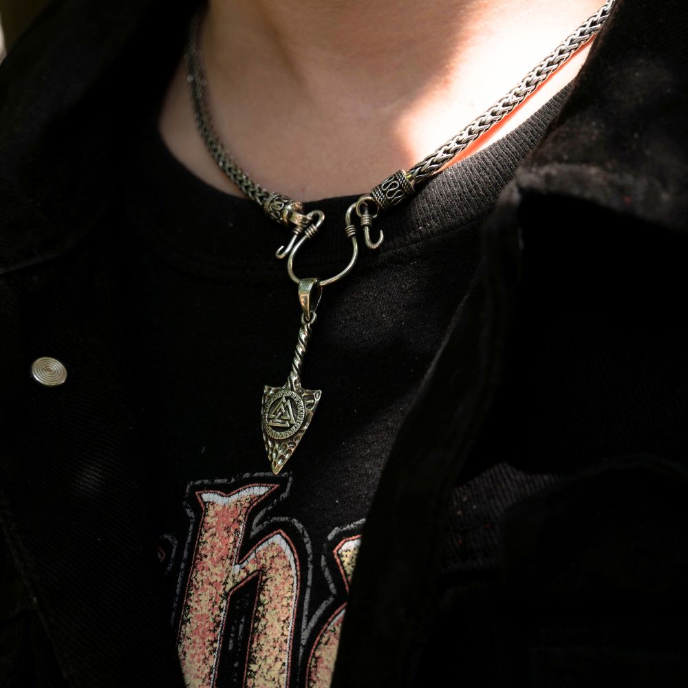 Ausgefallener Kettenanhänger 925 Silber Pfeilspitze mit Valknut und Runenkreis Wikingerschmuck