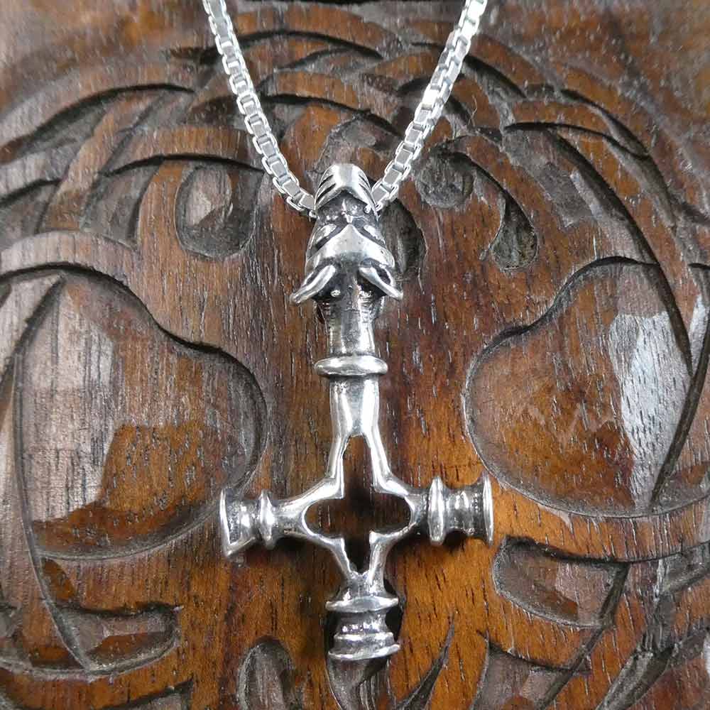 Irisches Wolfskreuz Silberkette