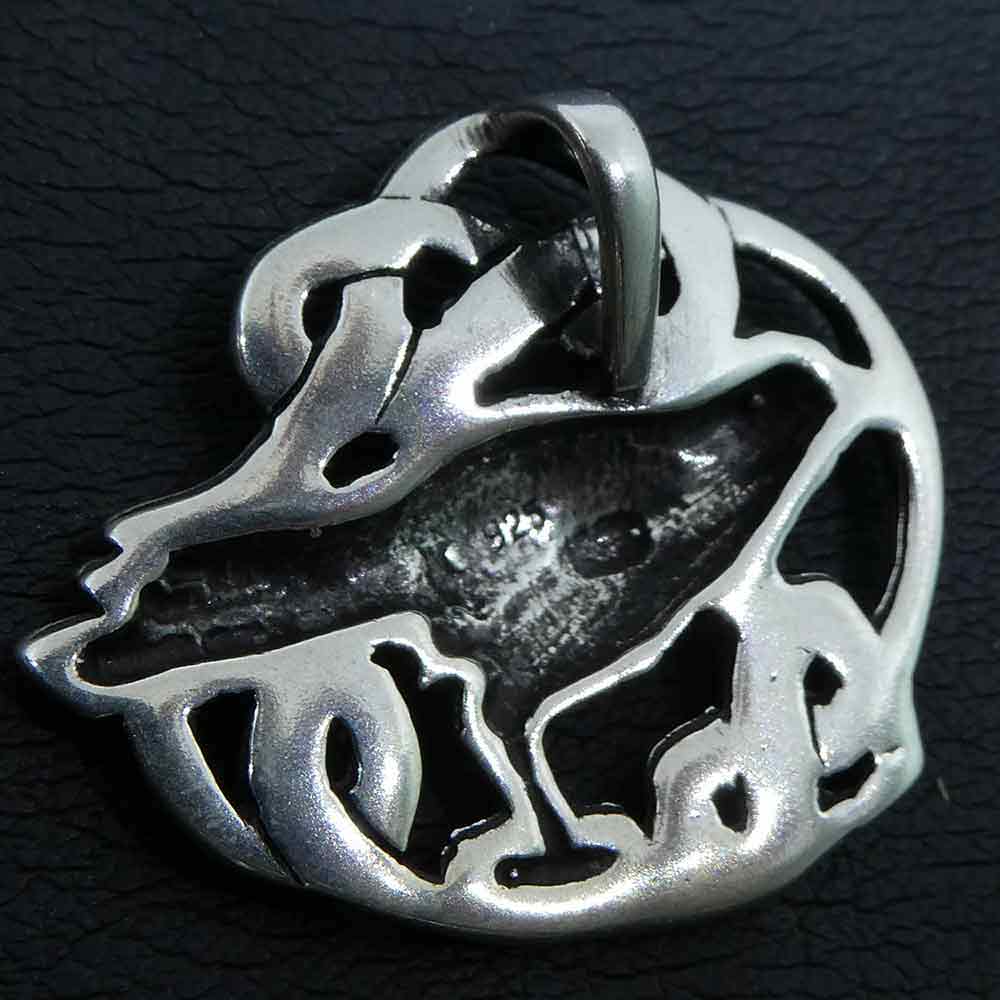 Rabe keltisch hinten