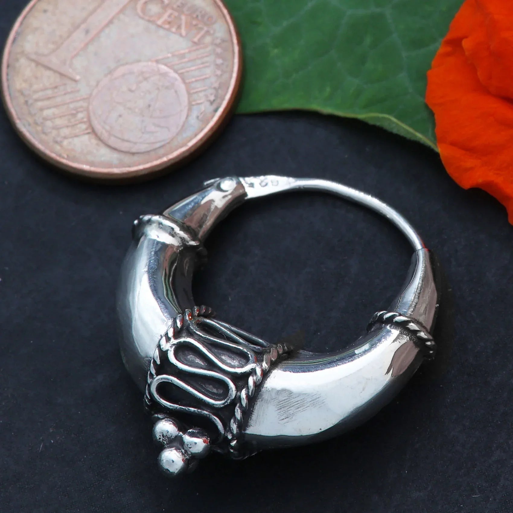 Creole Silber Blickfänger schön gearbeiteter Ohrring