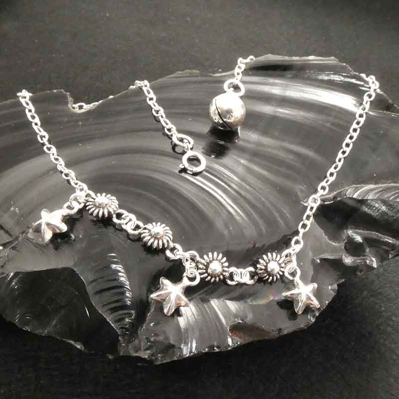 Silbernes Kettchen für den Fuß mit klangglöckchen