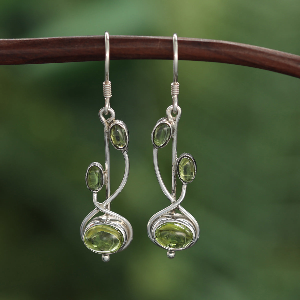 Peridot Steinschmuck Ohrringe feine Einhänger 925 Silber edel