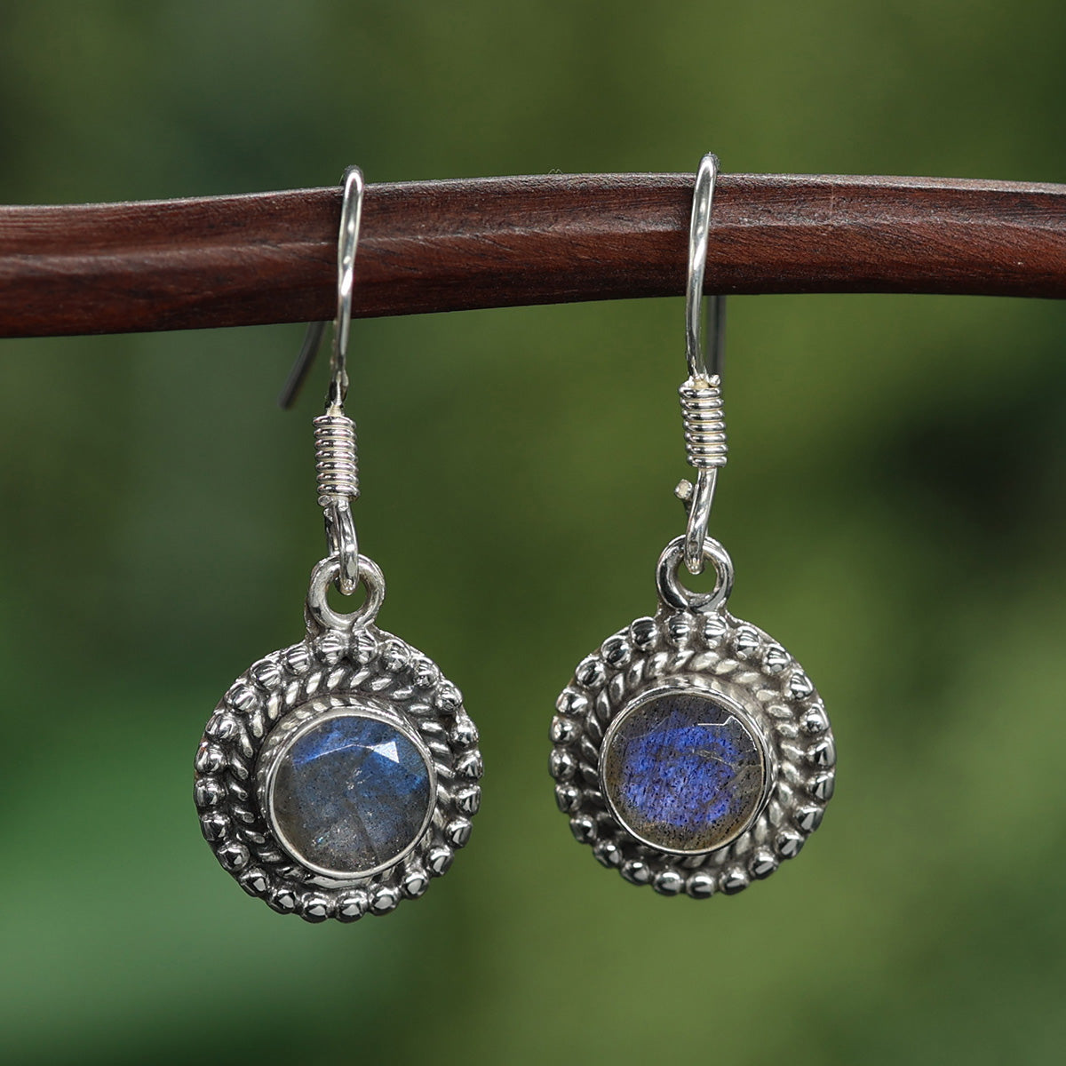 Labradorite drop earrings, subtle earrings, gemstone and 925 silver