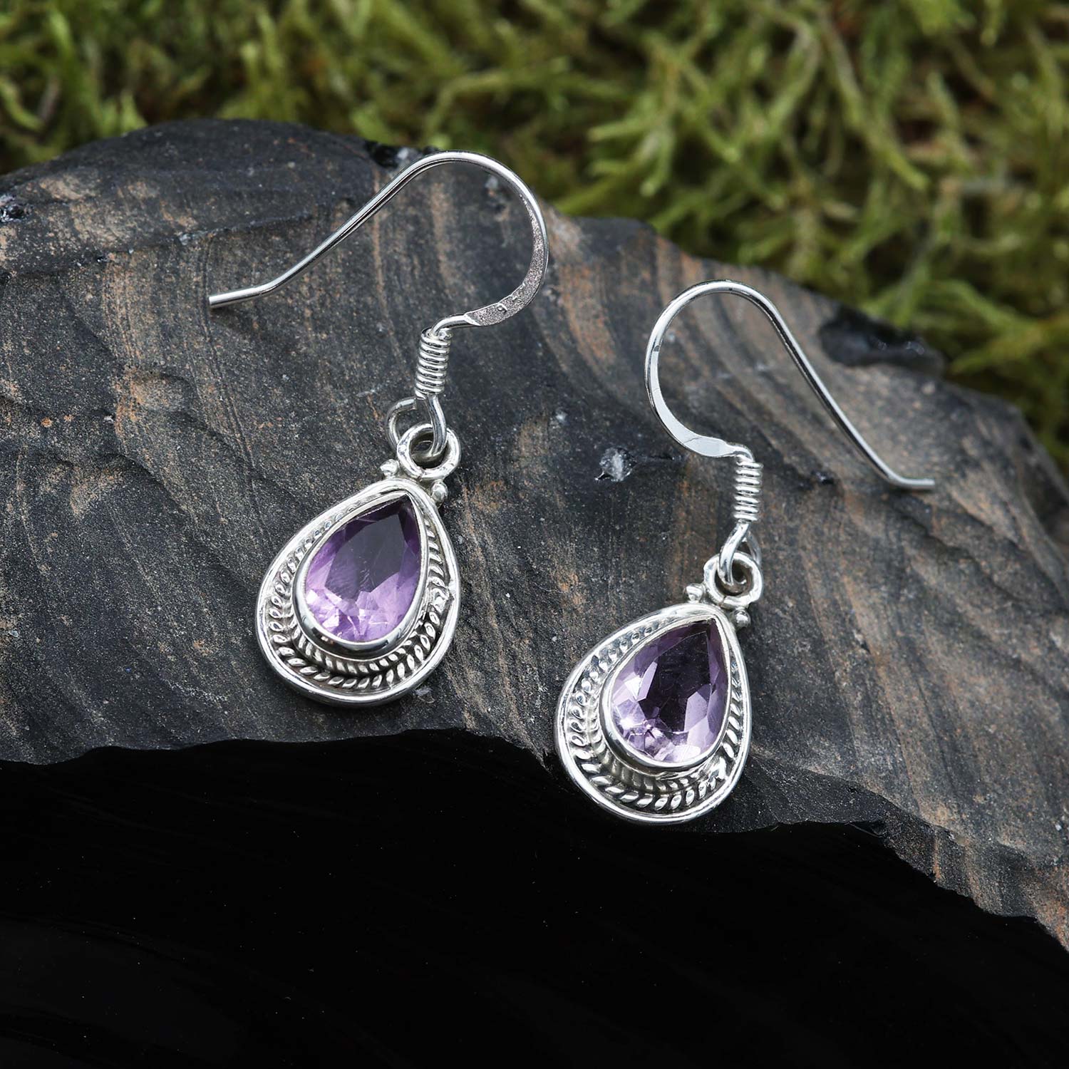 Amethysten hängende Ohrringe Edelstein und Silber