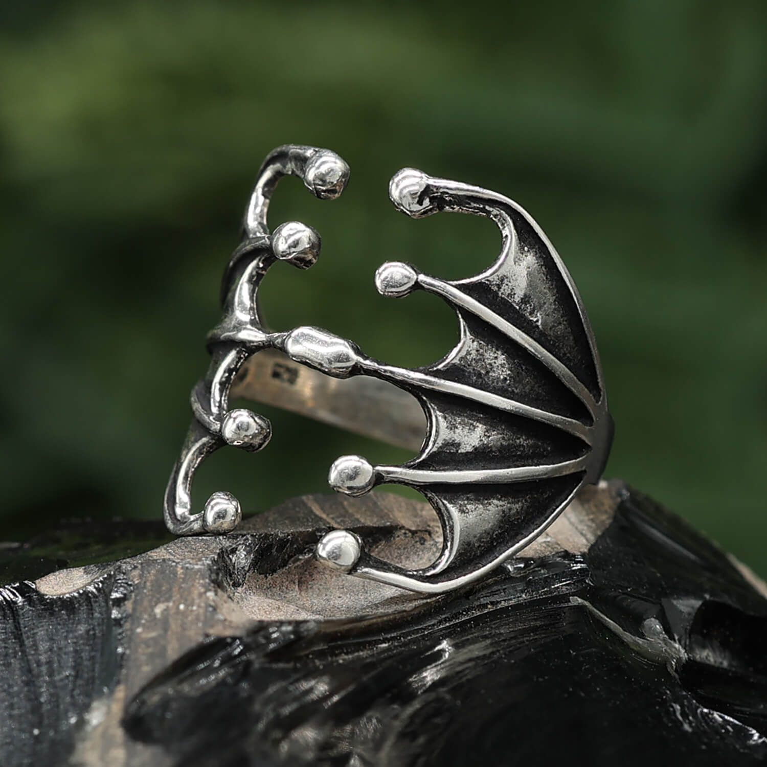 Ring with bat wings, silver 925/001