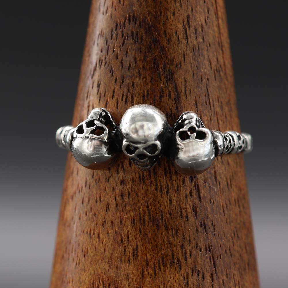 Drei Totenköpfe Ring 925 Silber Jungen Mädchen Punk dezenter Totenkopf Schmuck