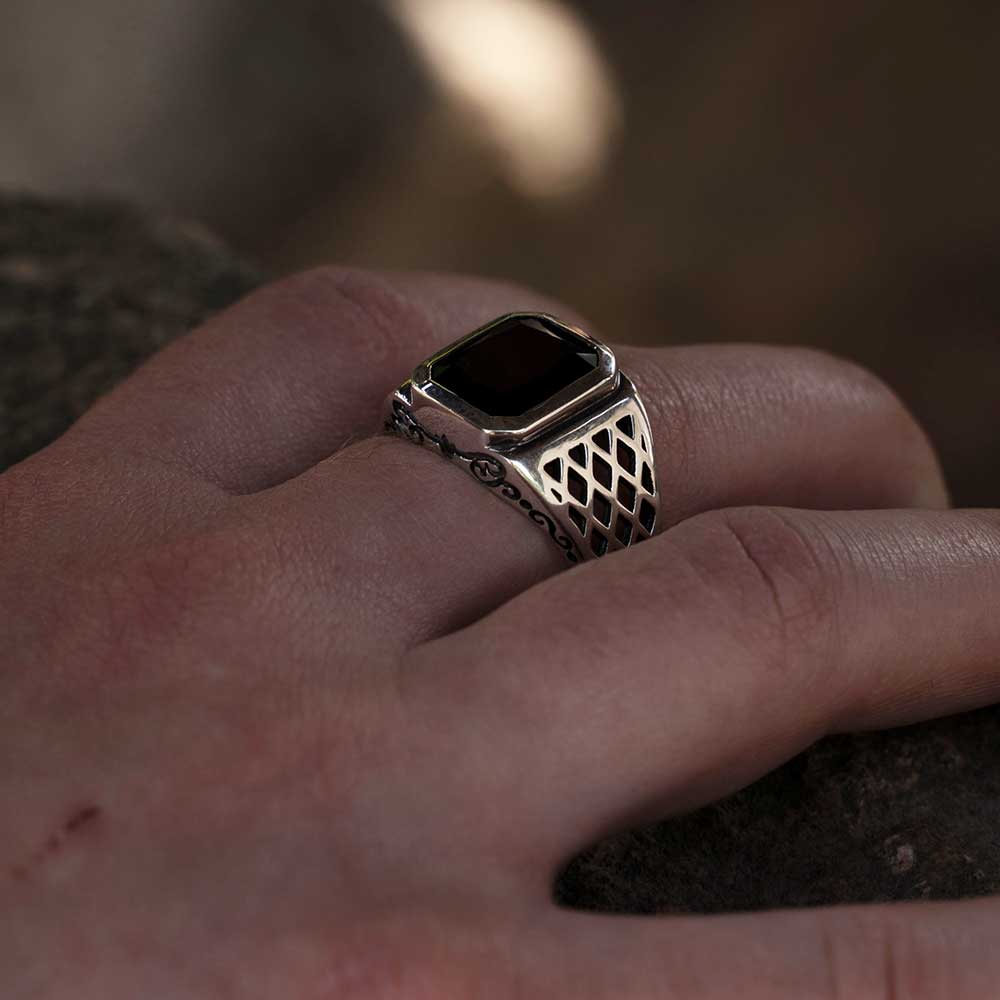 Edler Herrenring mit 925 Silber Ring Siegel schwarz