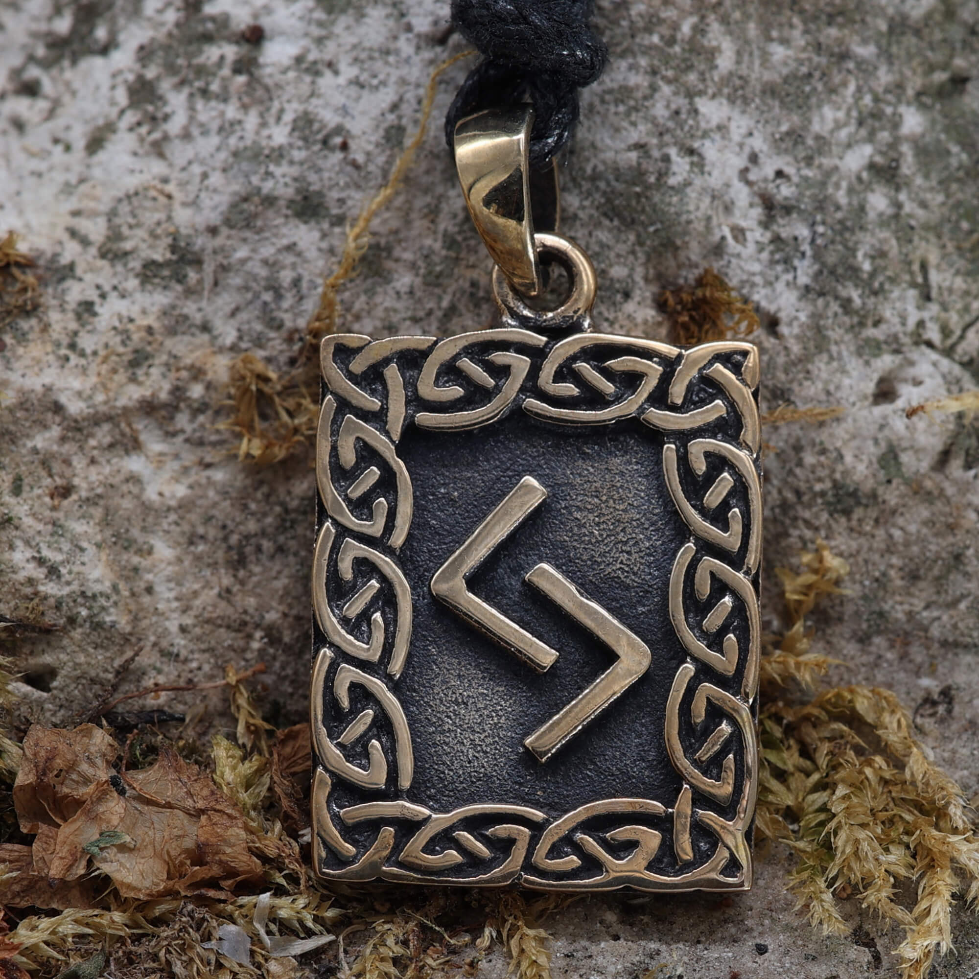 Jera Runen Anhänger aus Bronze Schmuck Schutzamulett