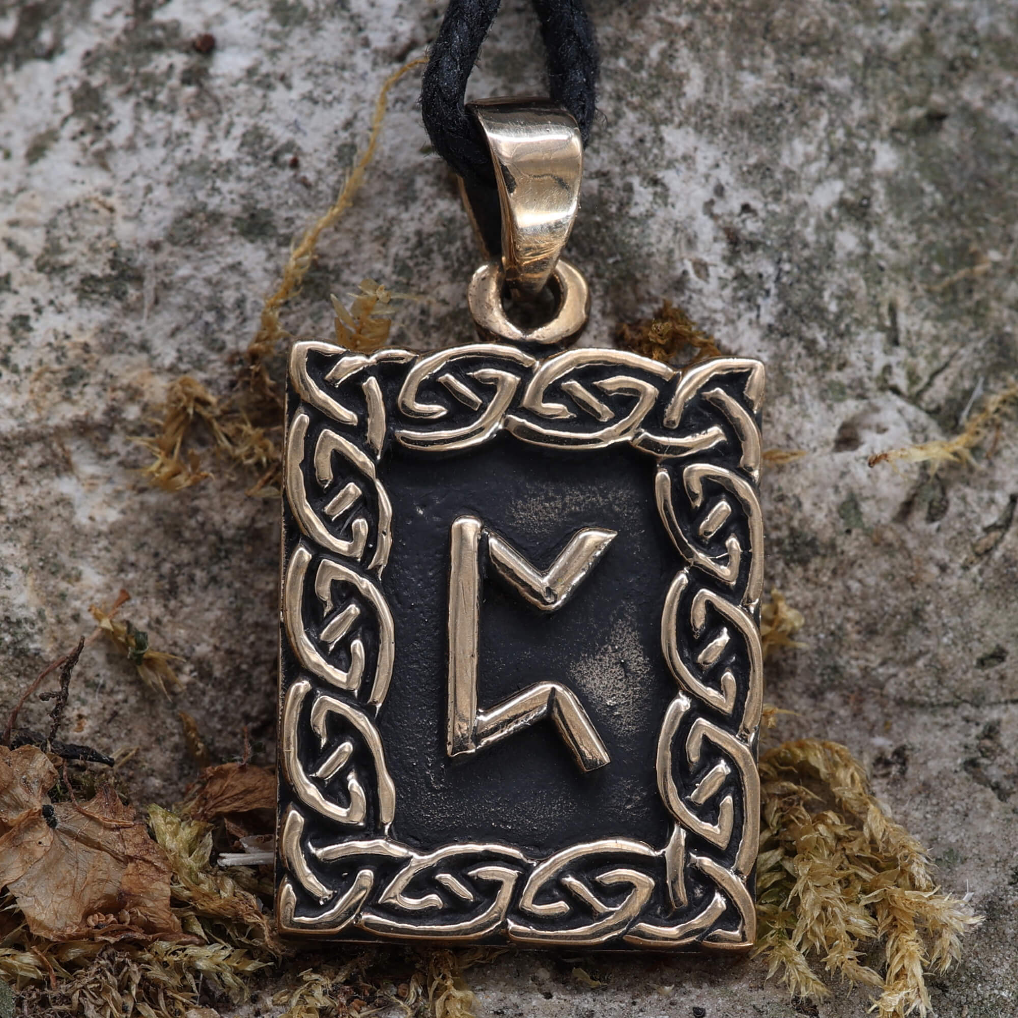 Perthro Runen Anhänger aus Bronze Schmuck Schutzamulett