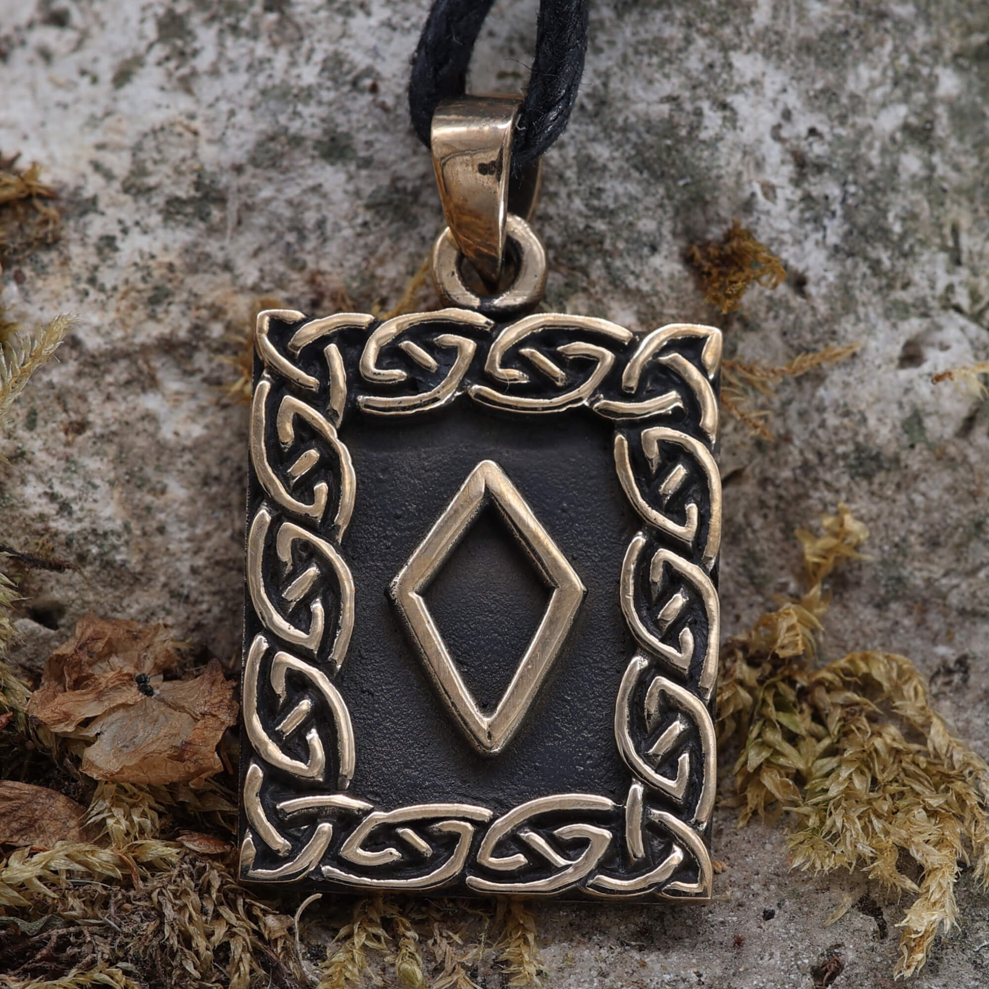 Magischer Schmuck Anhänger Rune Schutz Ingwaz