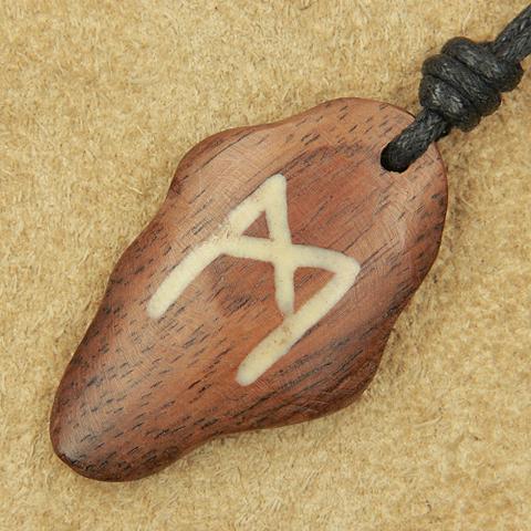 Rune holz schmuck mannaz