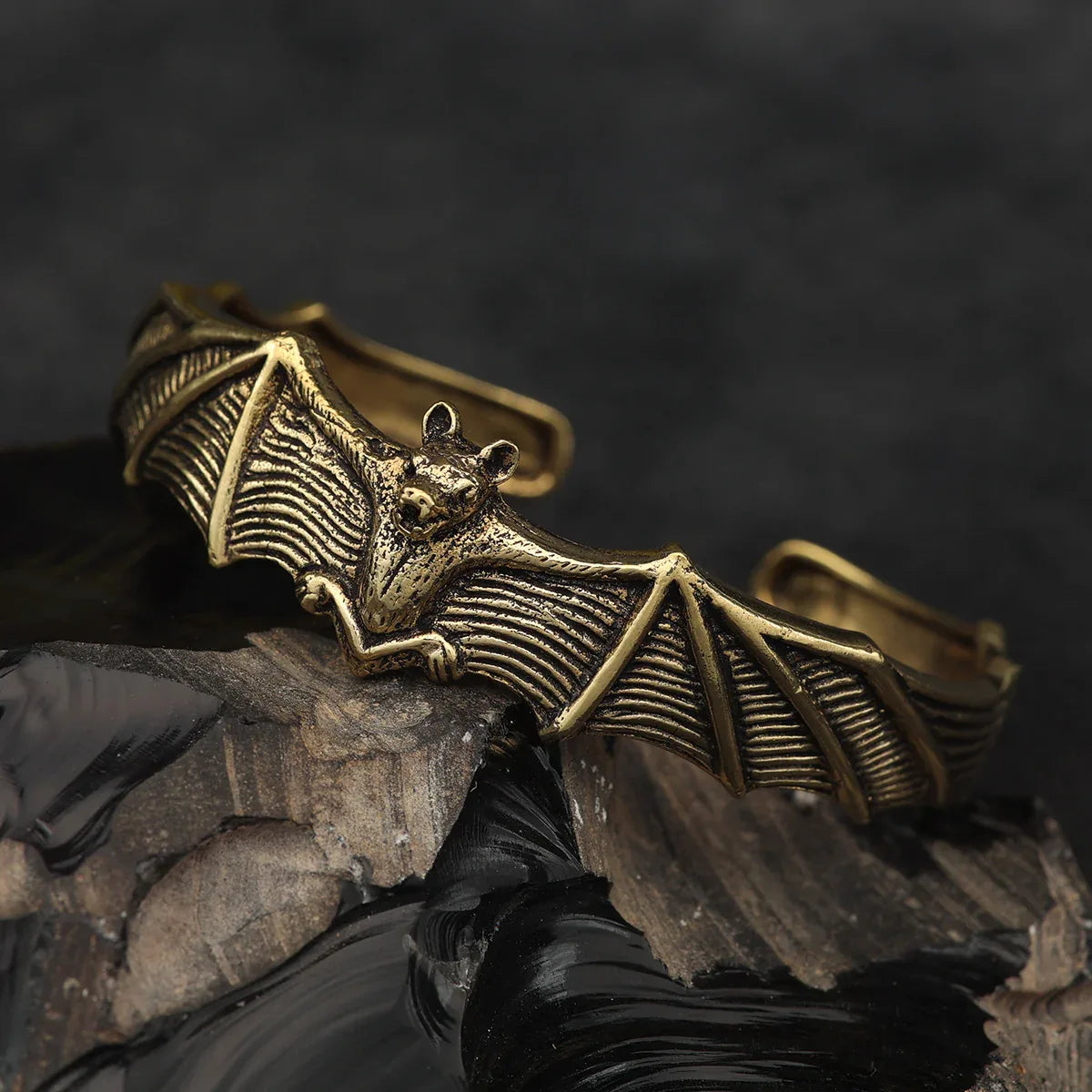 Fledemaus Messing Armreif elegant Armschmuck 