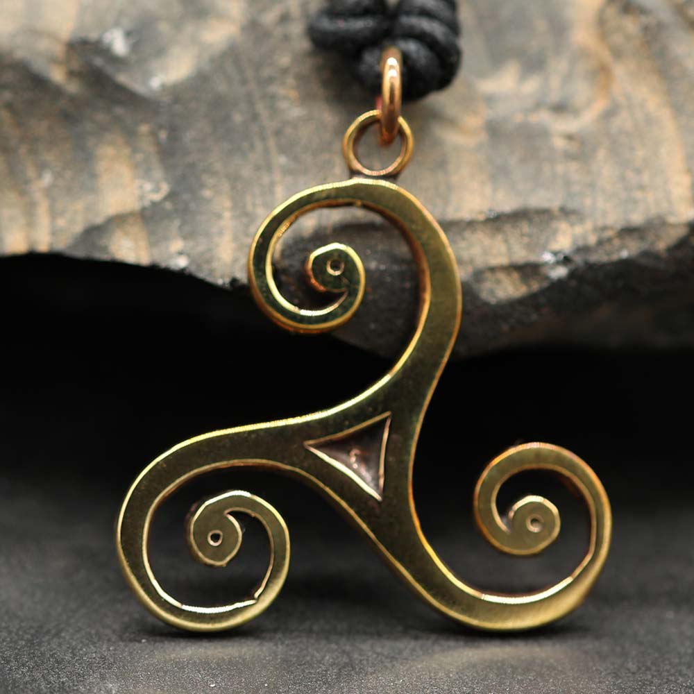 Triskel keltischer Anhänger Schmuck Bronze Mittelalter