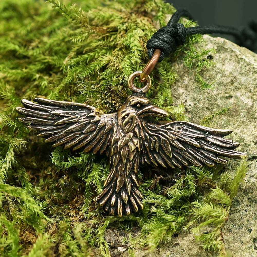 Fliegender Rabe Anhänger Schmuck Mittelalter Bronze