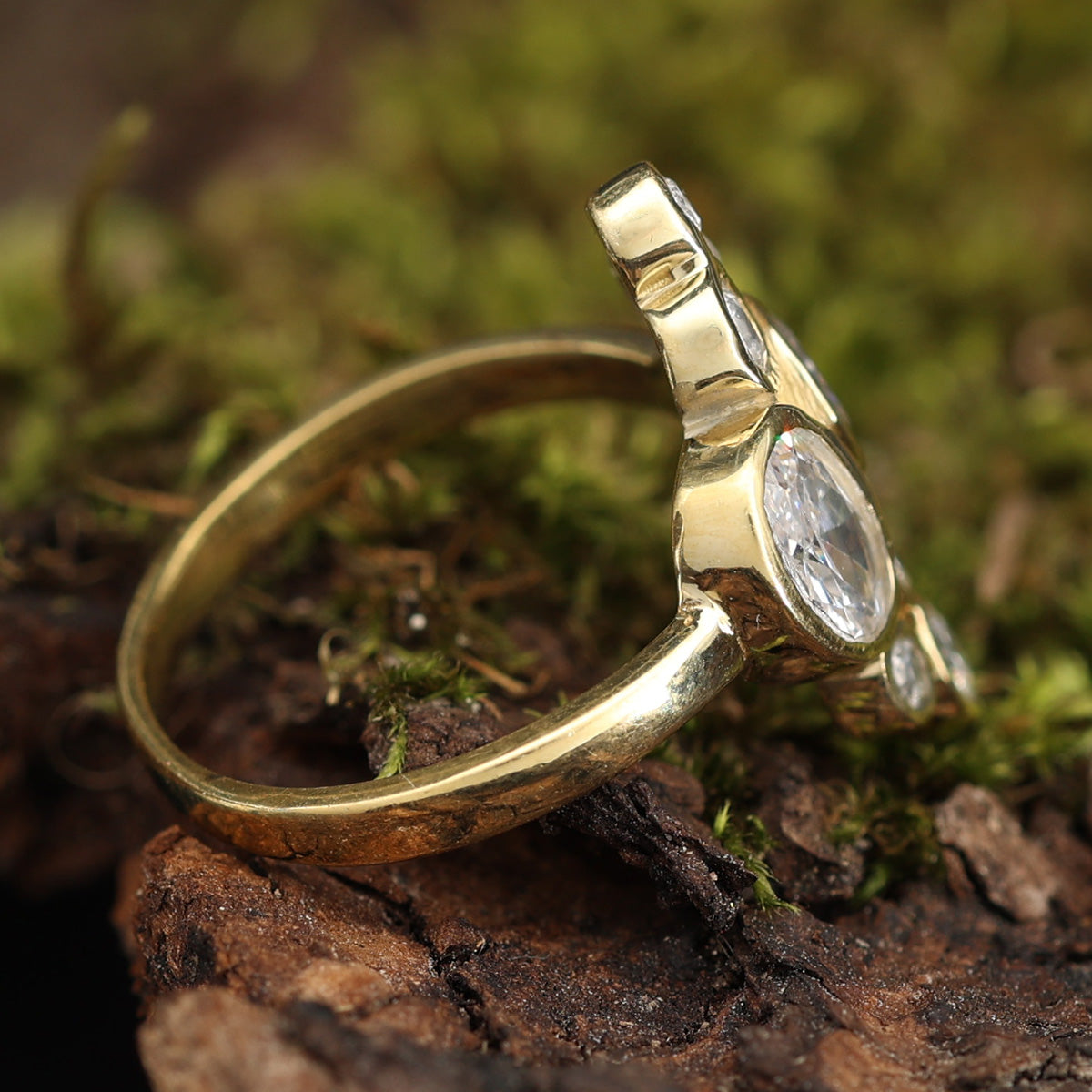 Zeitloser feiner Zirkonia Ring Damen Schmuck Messing Kristall