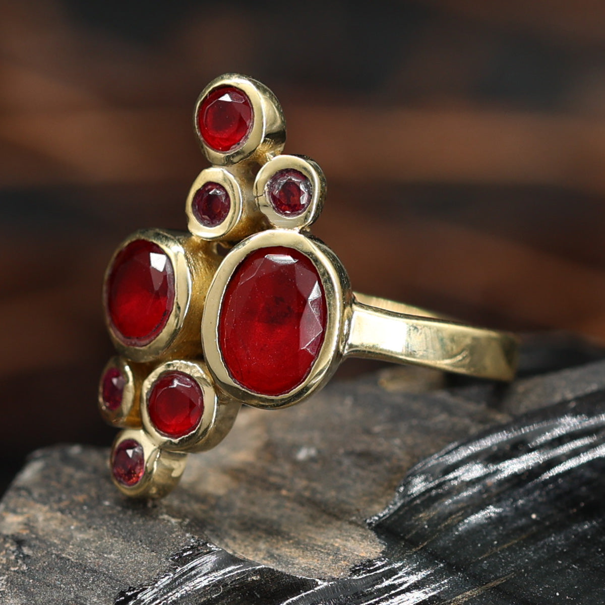 Zeitloser feiner Zirkonia Ring Damen Schmuck Messing Granat