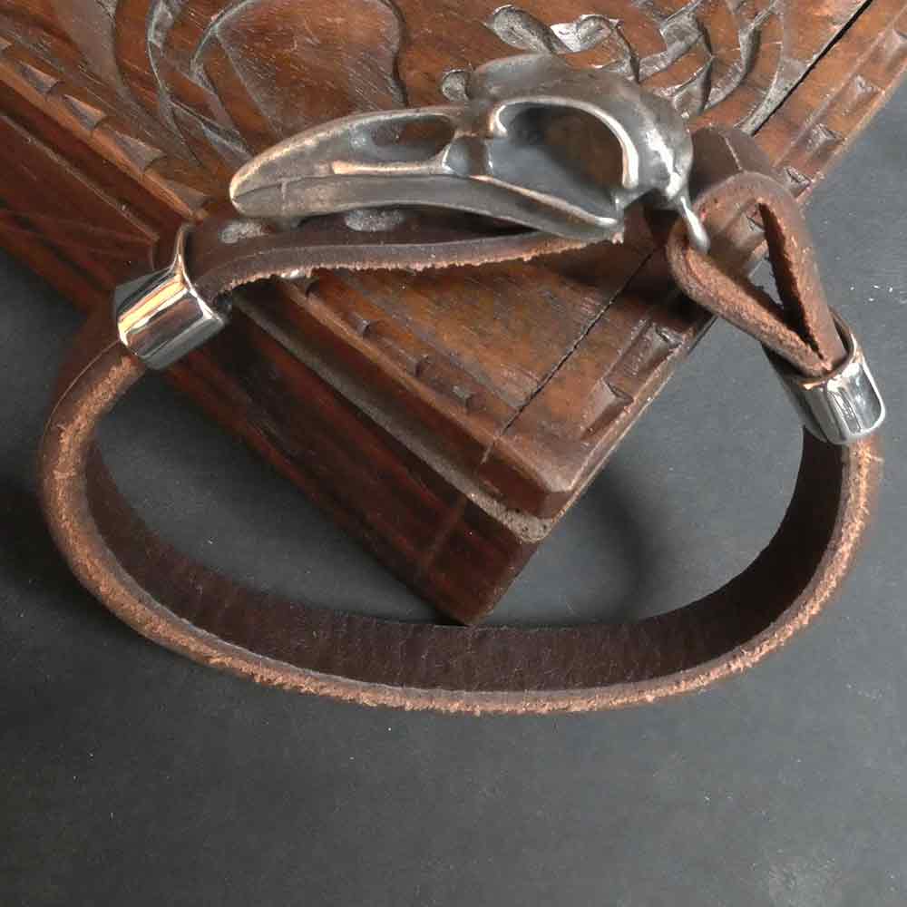 Raben Skull Armband aus Edelstahl und Leder Biker Gothic Armband