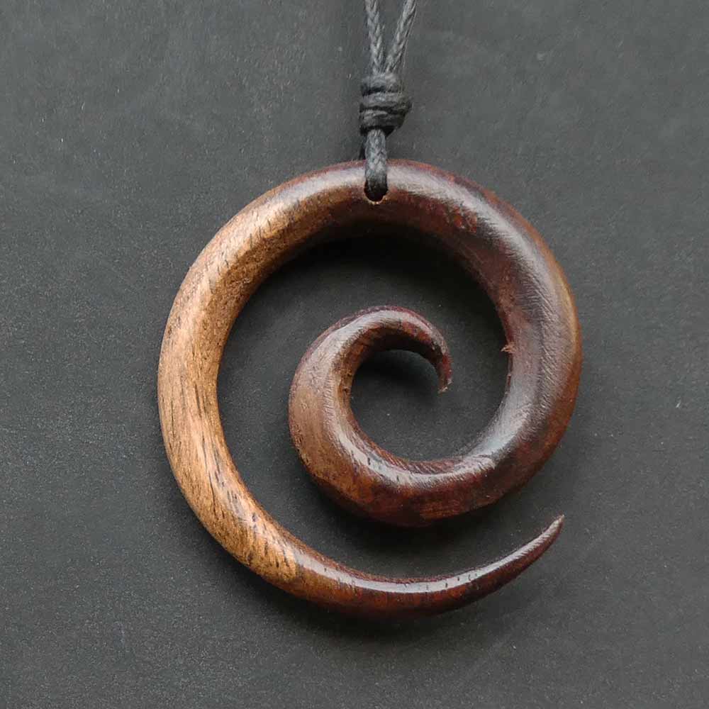 Holzschmuck Spirale zweifarbig gemasert Kunst Handwerk Halskette