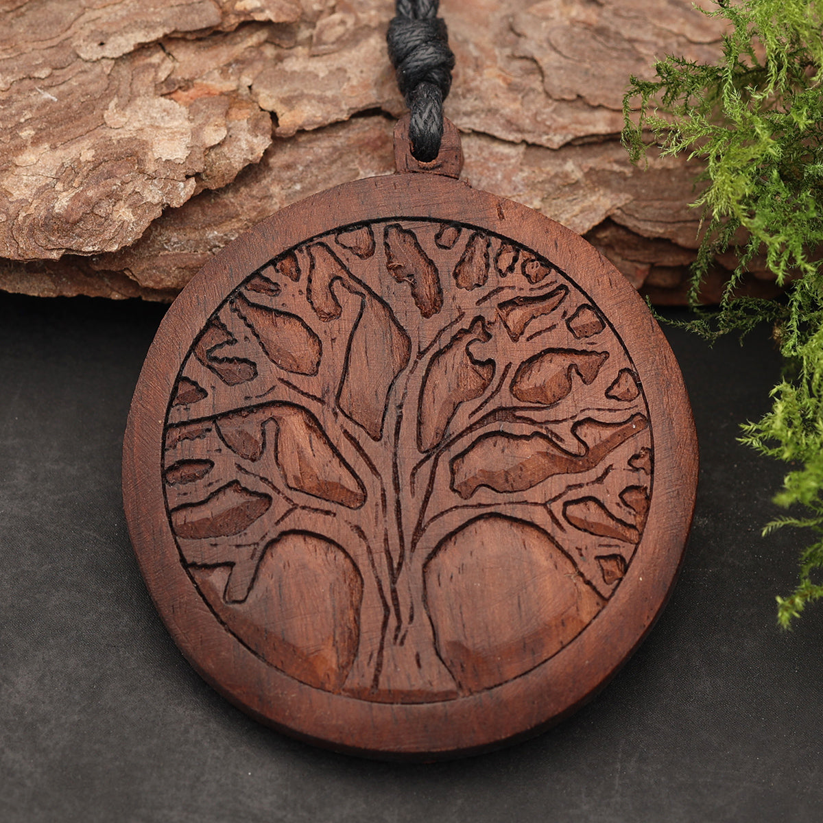 Lebensbaum Halskette Holz natürlicher Schmuck Handarbeit fair gehandelt