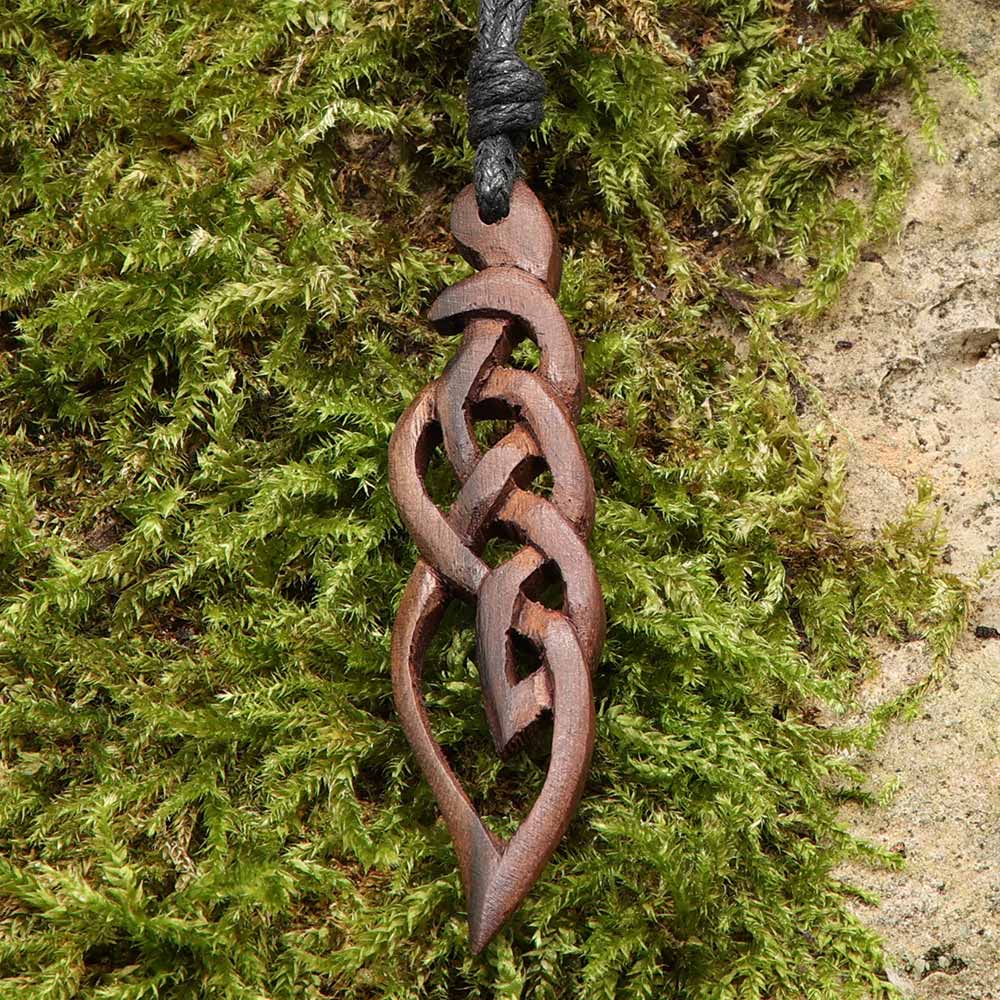Kelten Holzschmuck Kettenanhänger Handarbeit fair gehandelter Schmuck