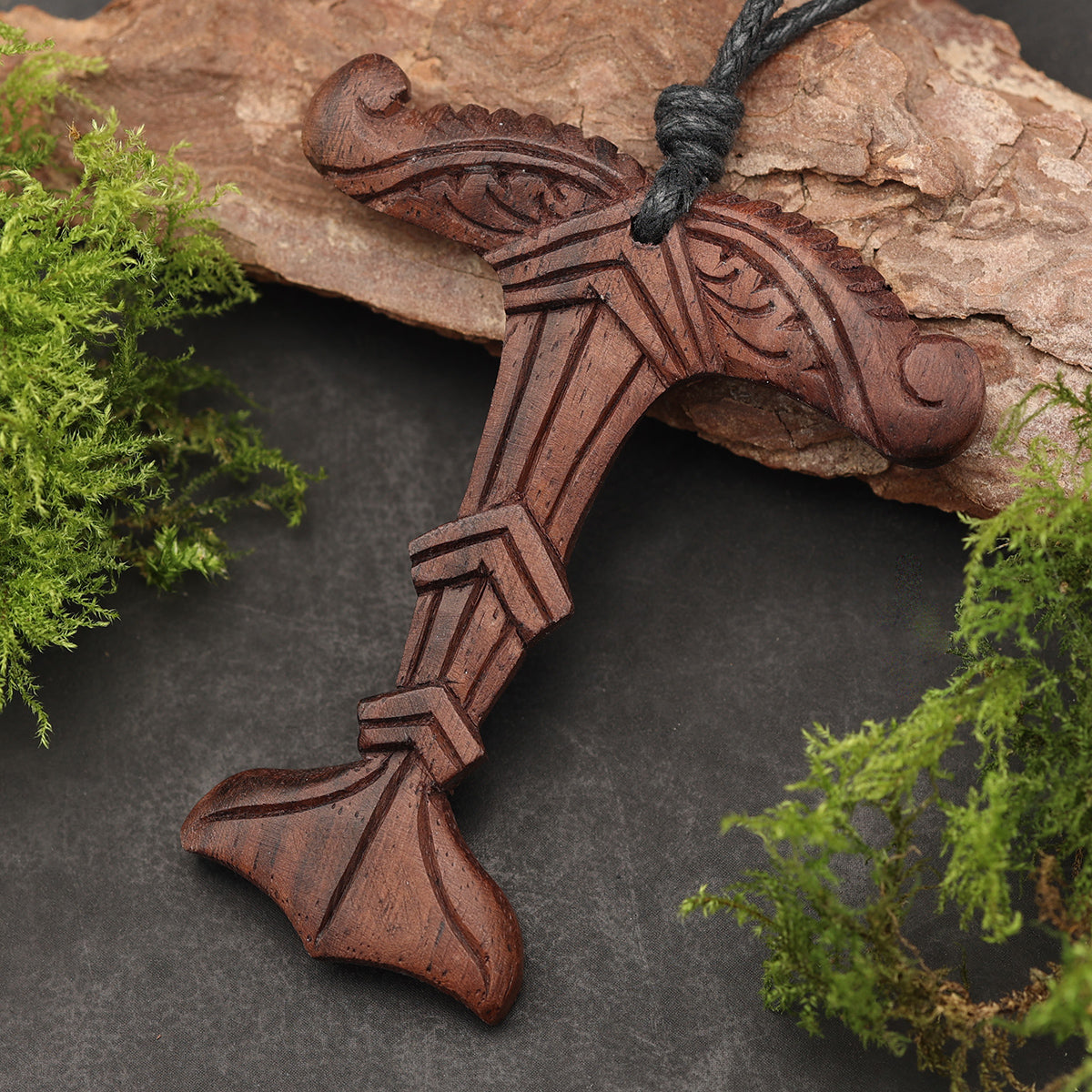 Irminsul Halskette Holz natürlicher Schmuck Handarbeit fair gehandelt