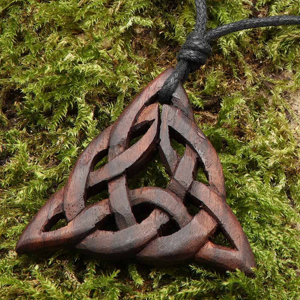 Holz Schmuck Triade keltischer Schmuck Anhänger geschnitzter Holzschmuck