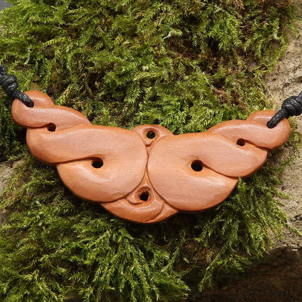 Maori Kette Holzschmuck Collier handgefertigter Schmuck aus Holz fair gehandelt