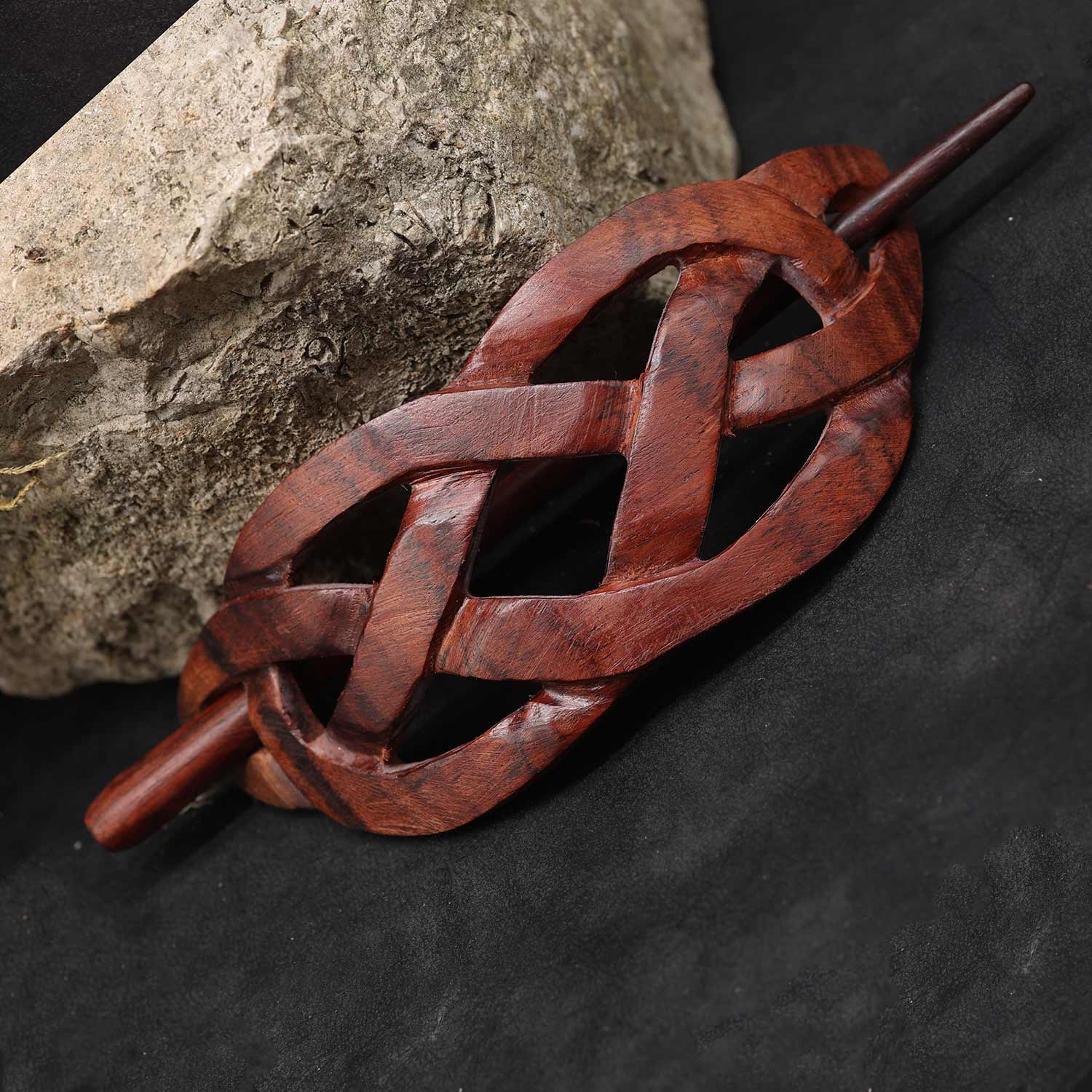 Kelten Haarschmuck aus Holz Handarbeit fair gehandelt