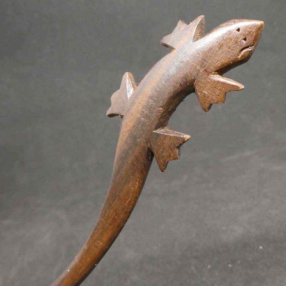 Haarstab Holzschmuck geschnitzt Gecko Haarschmuck