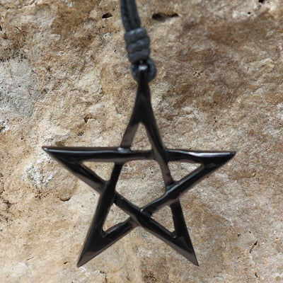 Pentagramm Horn & Knochen