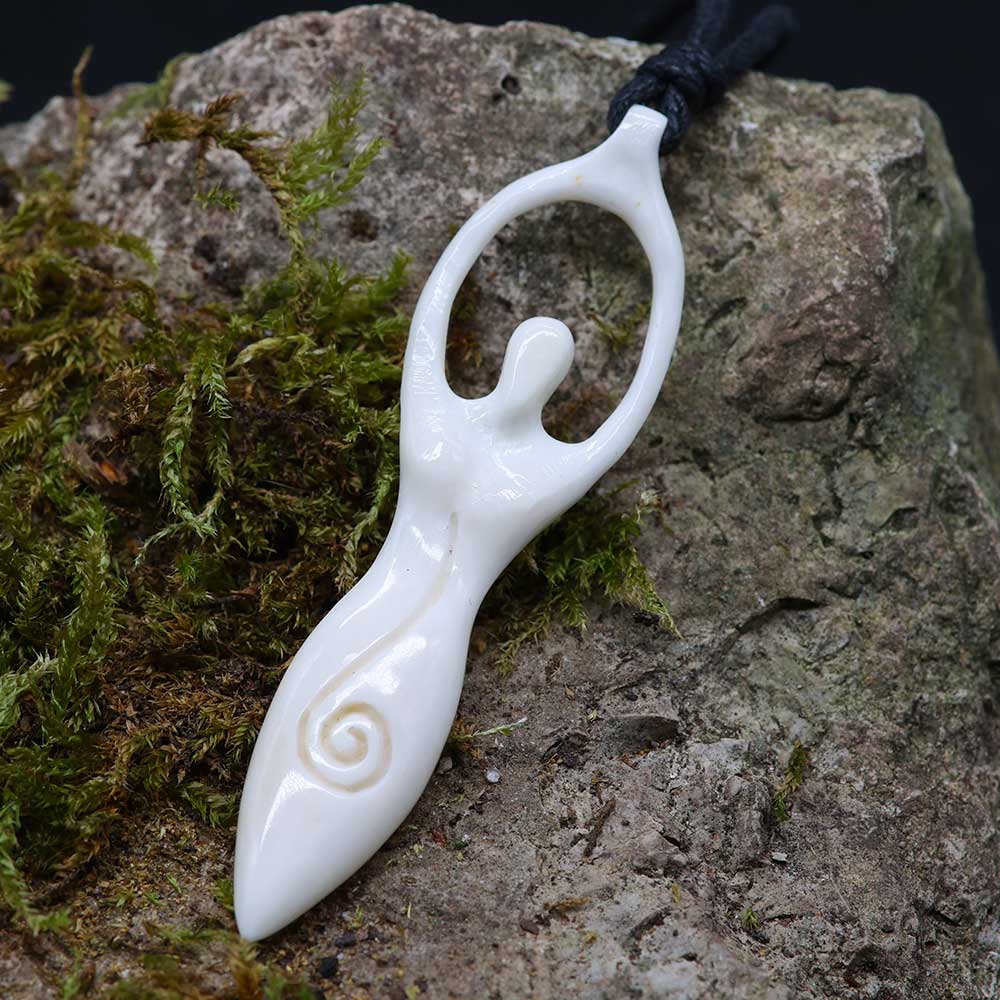 Schutzgöttin Anhänger Schmuck Kette Handarbeit fair gehandelz