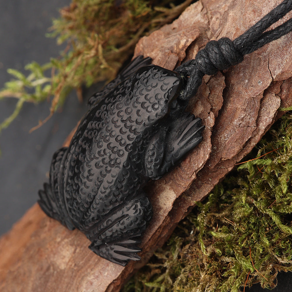 Frosch Anhänger Horn Handarbeit Halskette fair gehandelt