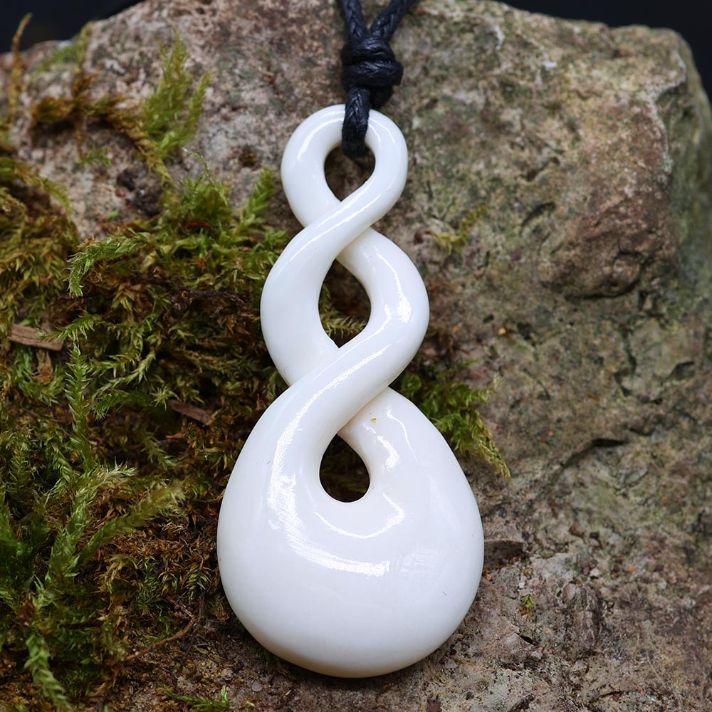 Triple Maori Kette fair gehandelt Kunst Handwerk Schmuck geschnitzt 