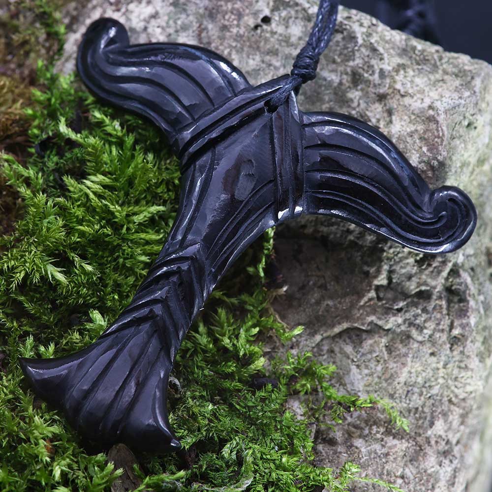 Irminsul Kette schmuck Handarbeit fair gehandelt Hornschmuck