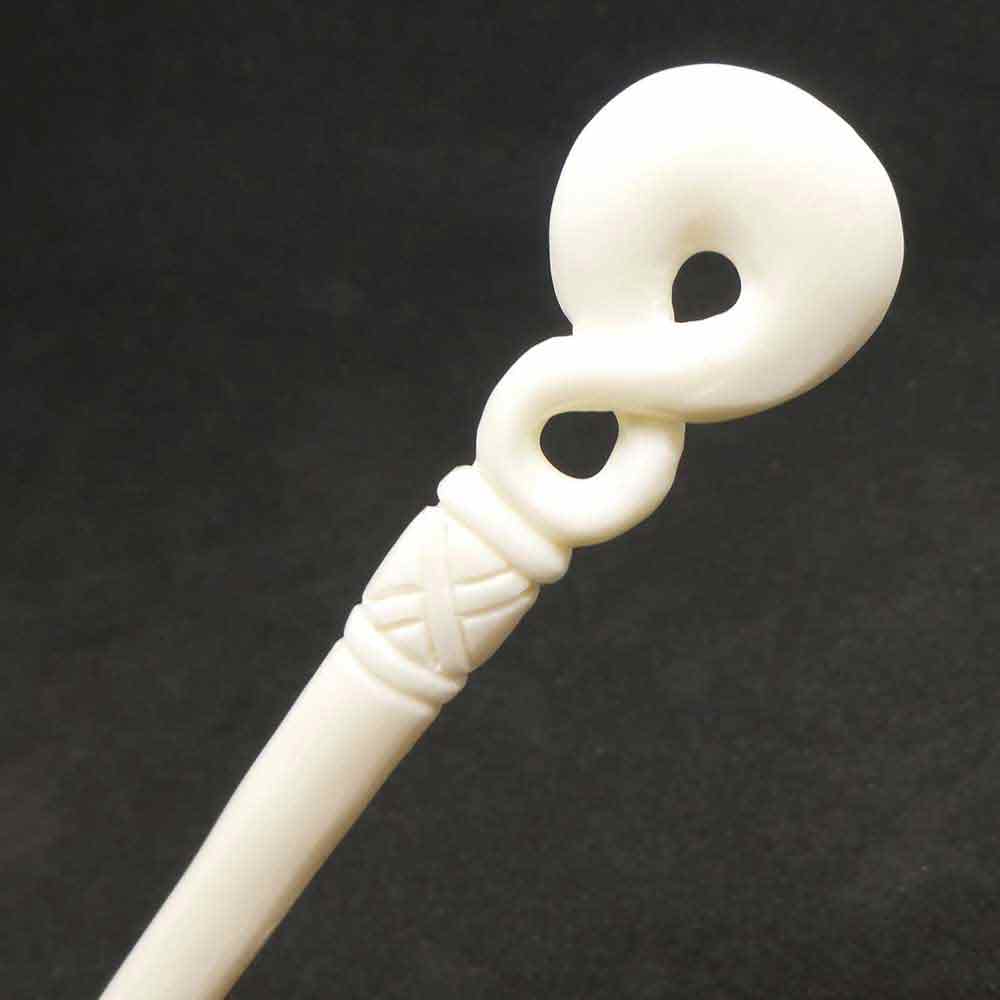 Maori Haarschmuck Knochen