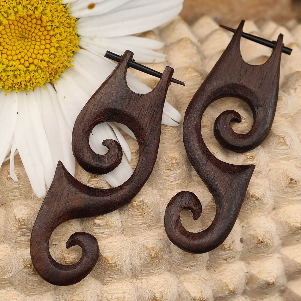 Creole Kreativ Holz Ohrschmuck geschnitzter Holzschmuck (Paar)