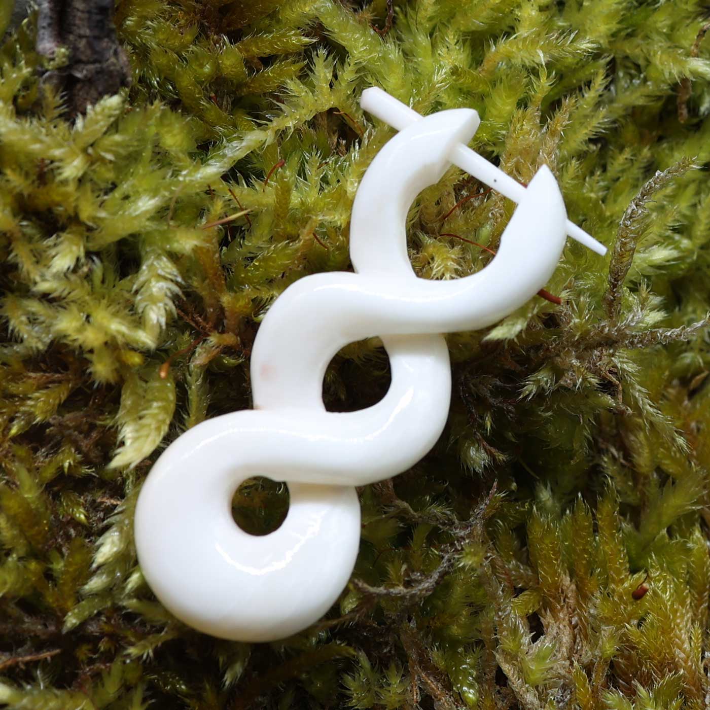 Maori Ohrring Handarbeit Ohrschmuck Knochen weiß fair gehandelt