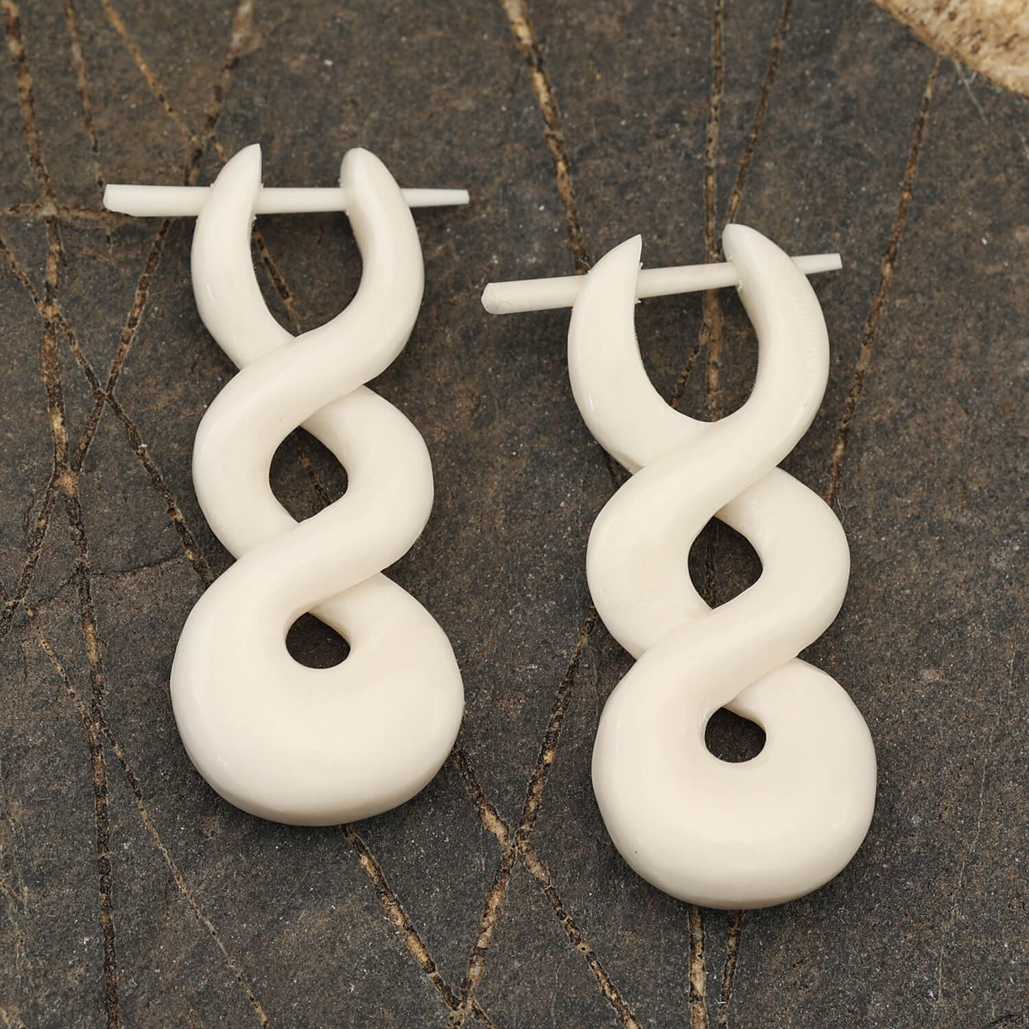 Maori triple earring, dangle earrings, 4cm bone