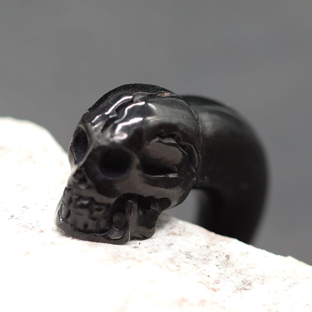 Totenkopf Ohr Piercing Hornschmuck