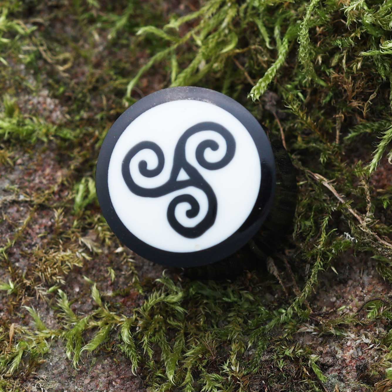 Triskel Horn Plug Ohrschmuck Piercing geweitete Ohrlöcher