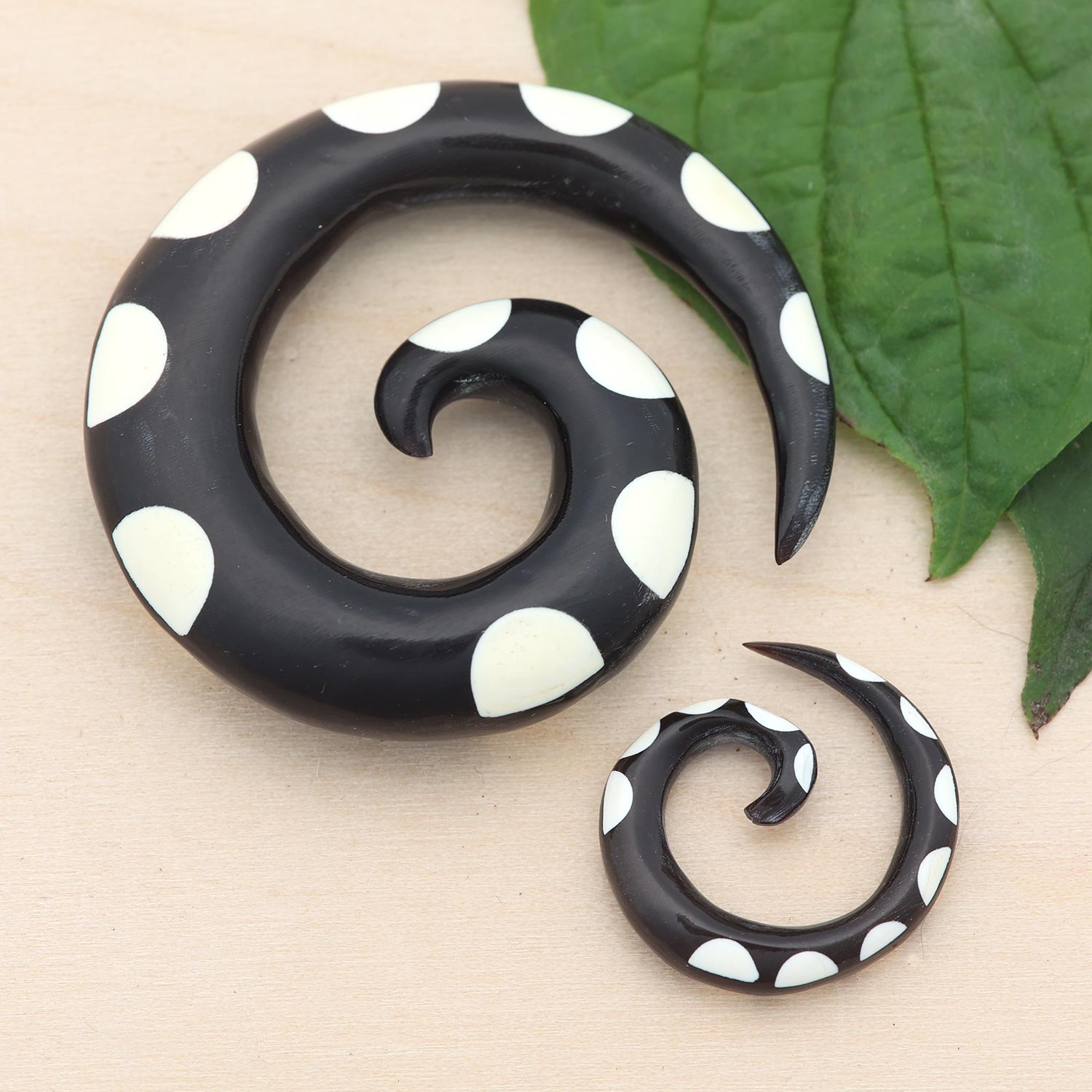 Horn Piercing Dehnung Spirale Ohrpiercing