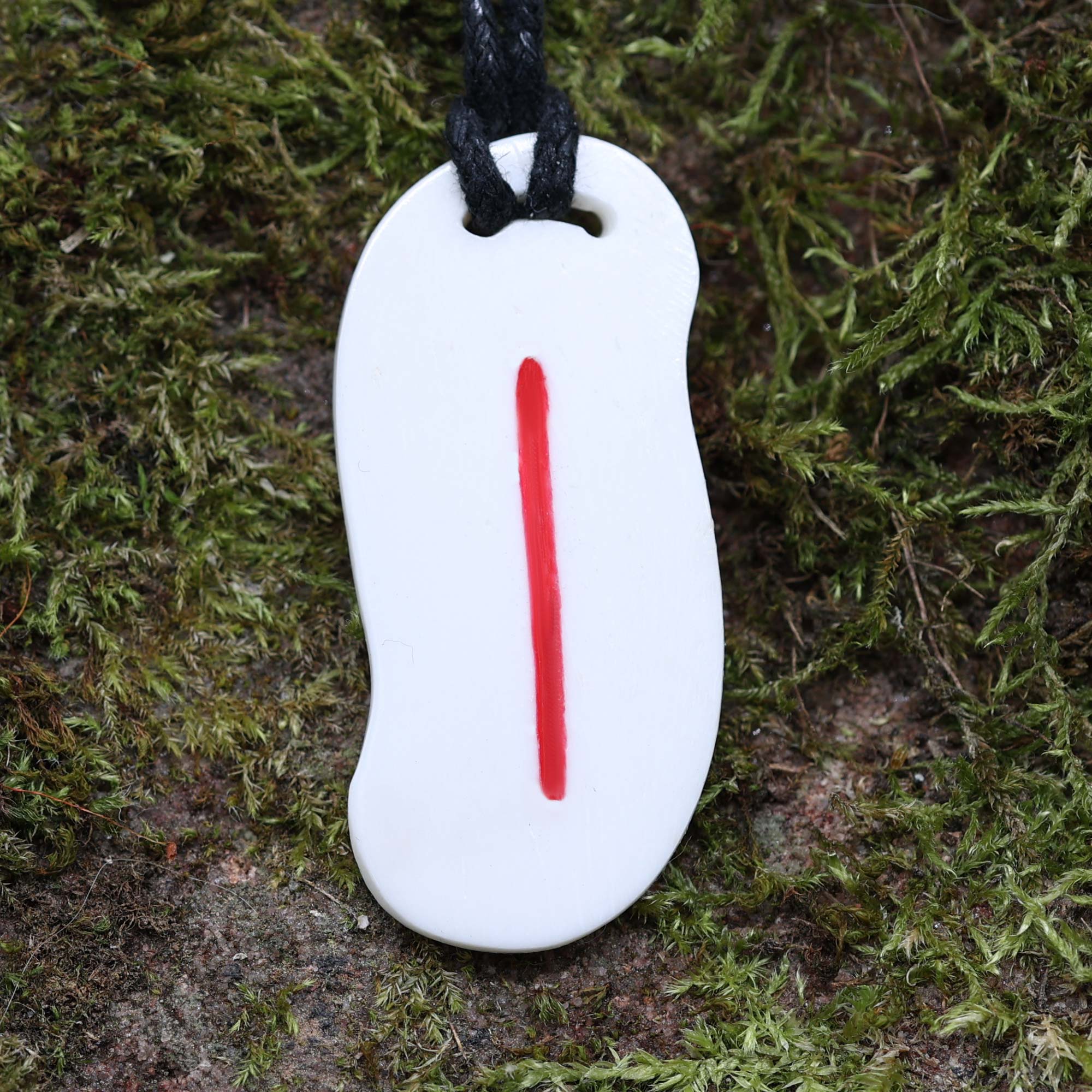 Isa Rune Handarbeit Kette Schutzamulett  magische Zeichen