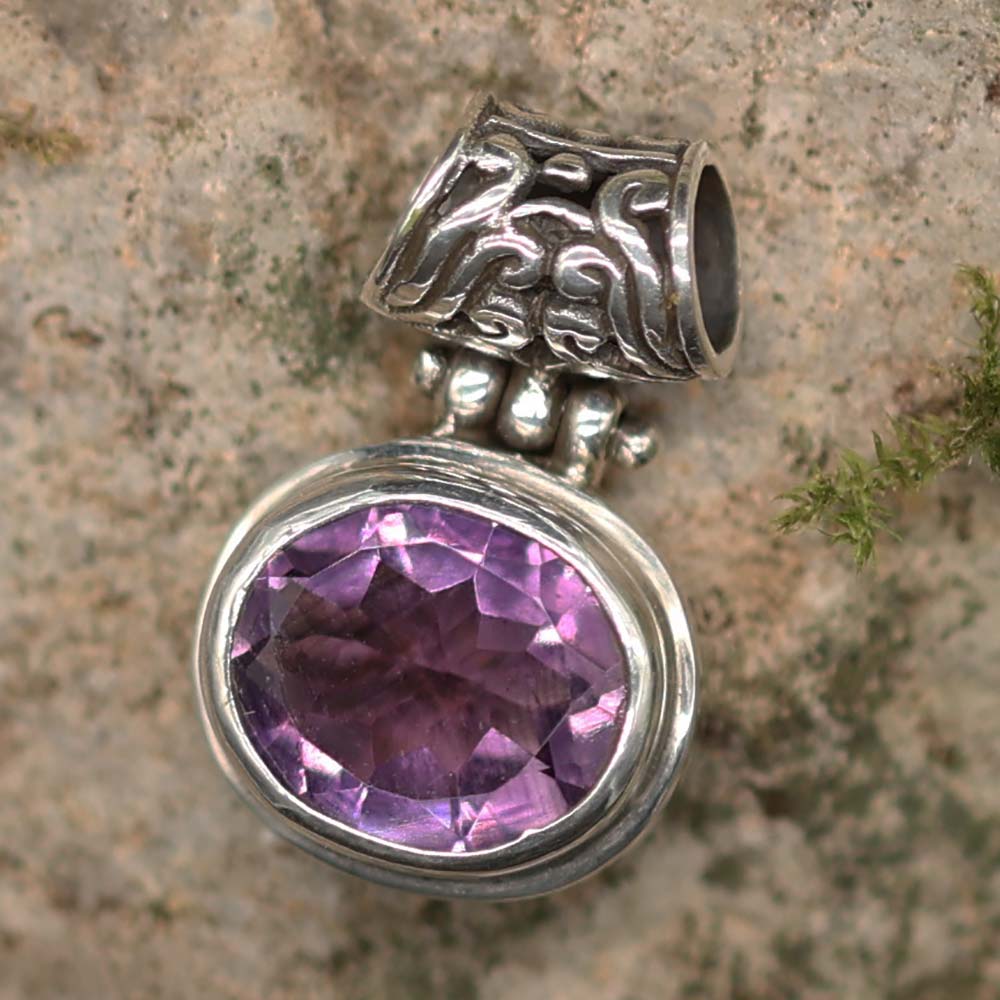 Amethyst Anhänger kunstvolles Design ausgefallener Edelstein Schmuck