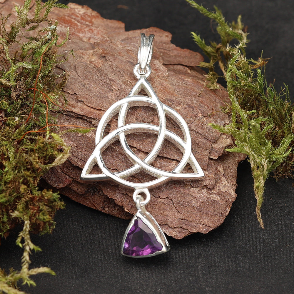 Keltischer Dreiecksknoten mit Amethyst Mittelalter Silberschmuck 925 Silber
