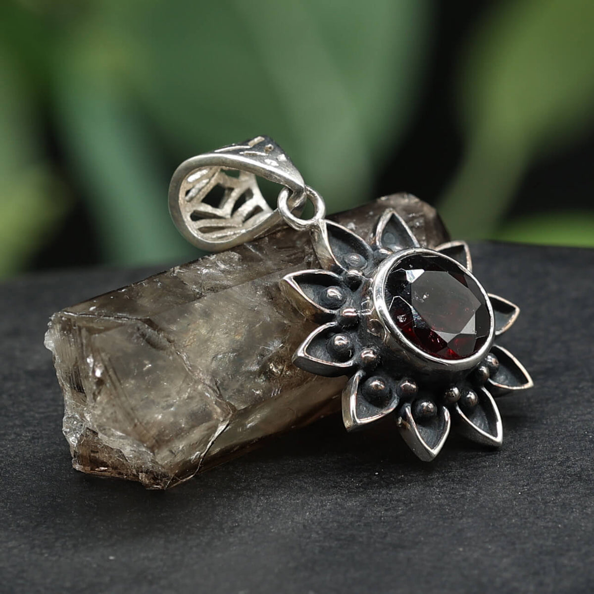 Sonnen Silberschmuck Edelstein Anhänger Außergewöhnlich elegant Granat