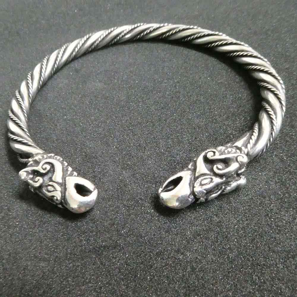 Silberner Wikinger Armschmuck