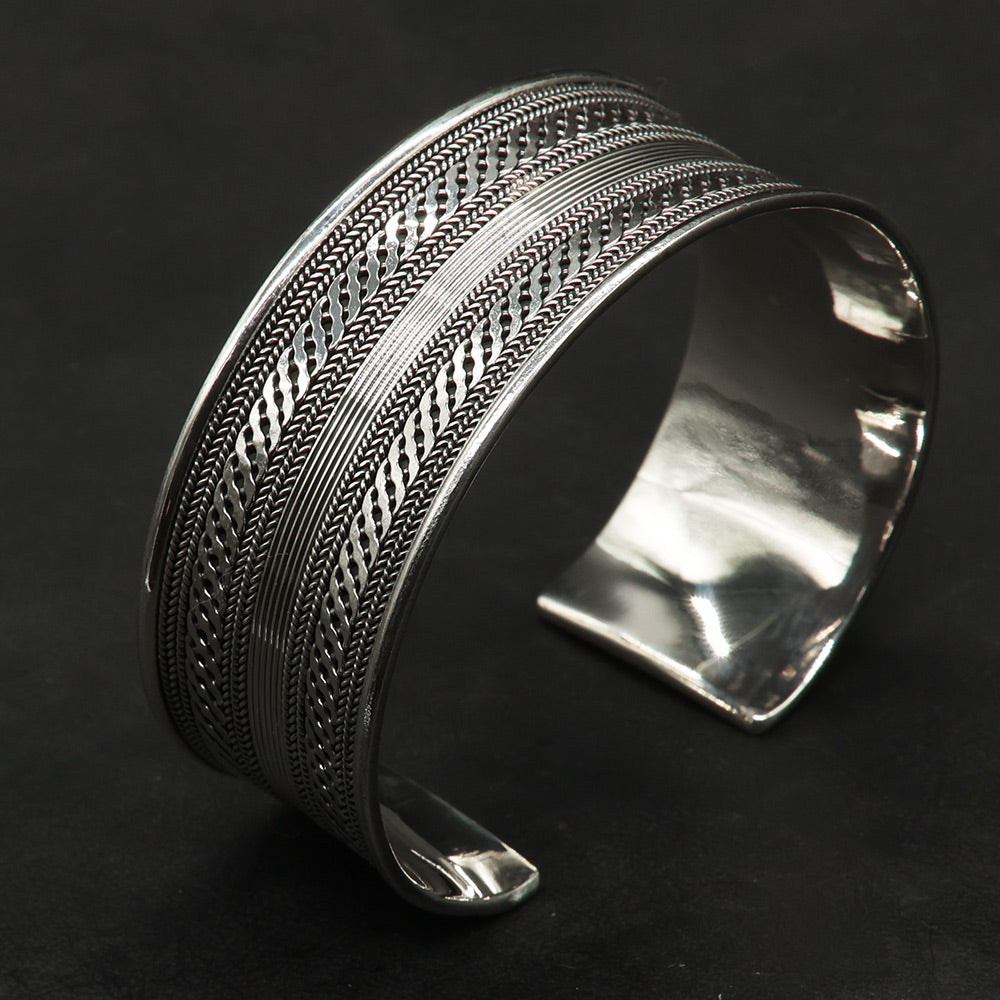 Armreif handgeschmiedeter Silber Armschmuck breit