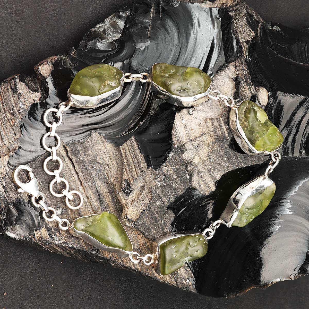 Peridot Armband Silber einreihig Rohsteine edler Armschmuck aus Sterlingsilber