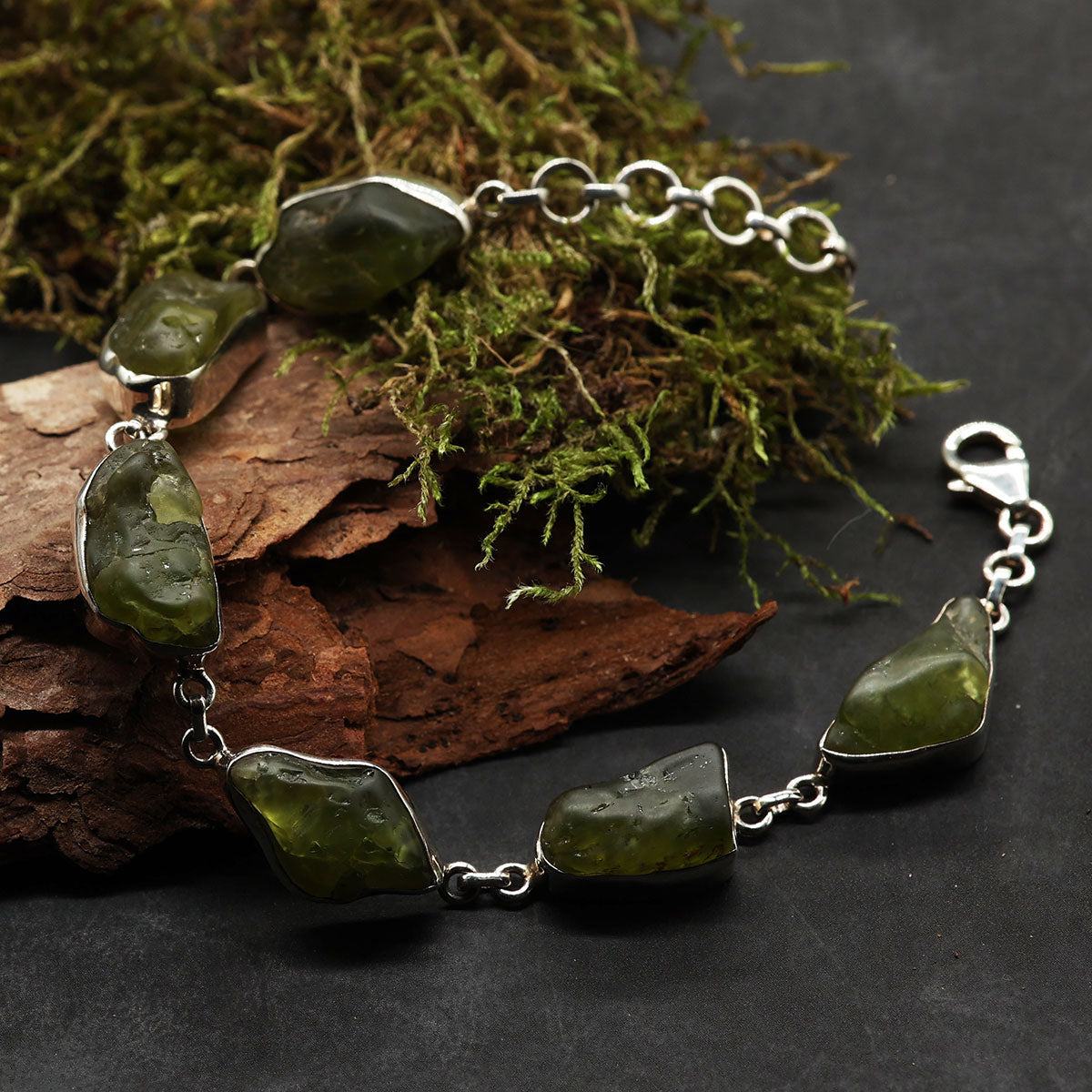 Peridot Armband Silber einreihig Rohsteine edler Armschmuck aus Sterlingsilber